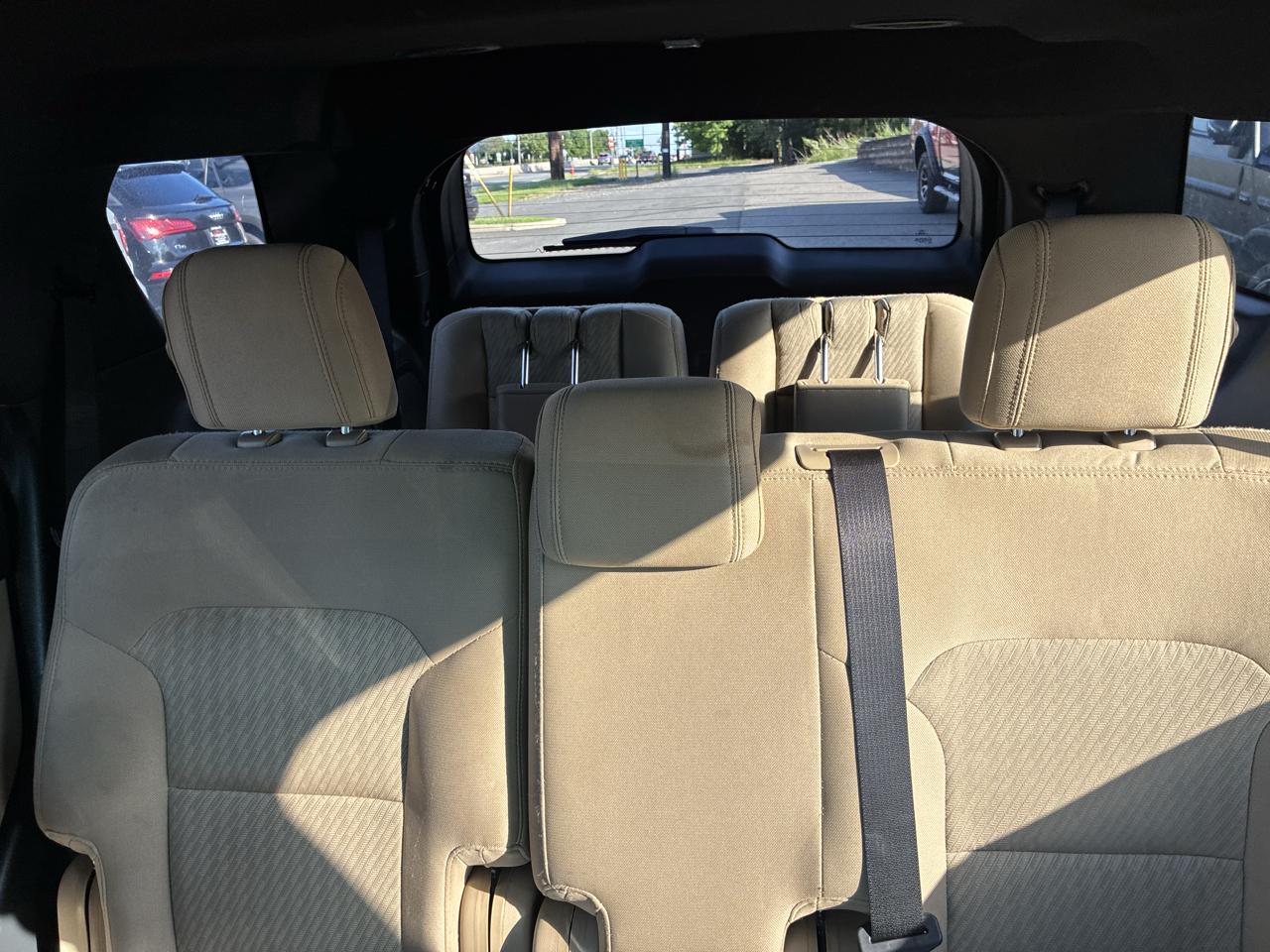 Ford Explorer Base 4WD 2016