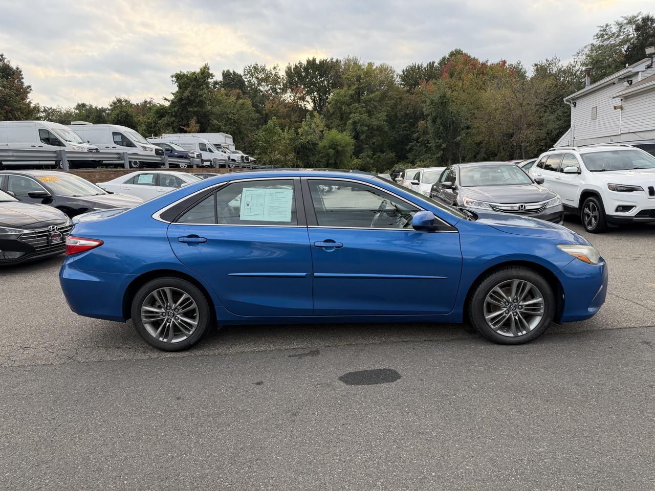 Toyota Camry SE 2017