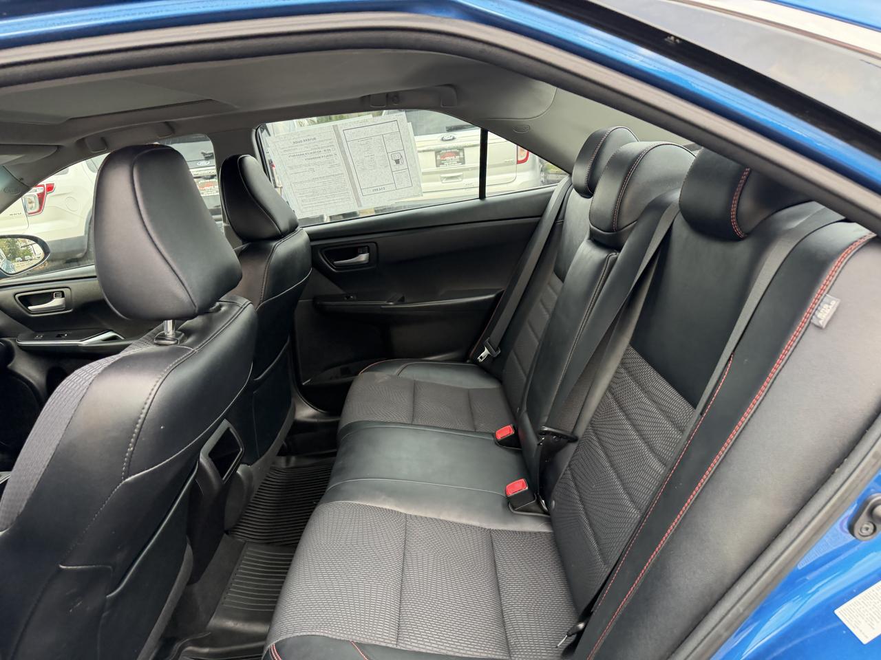 Toyota Camry SE 2017