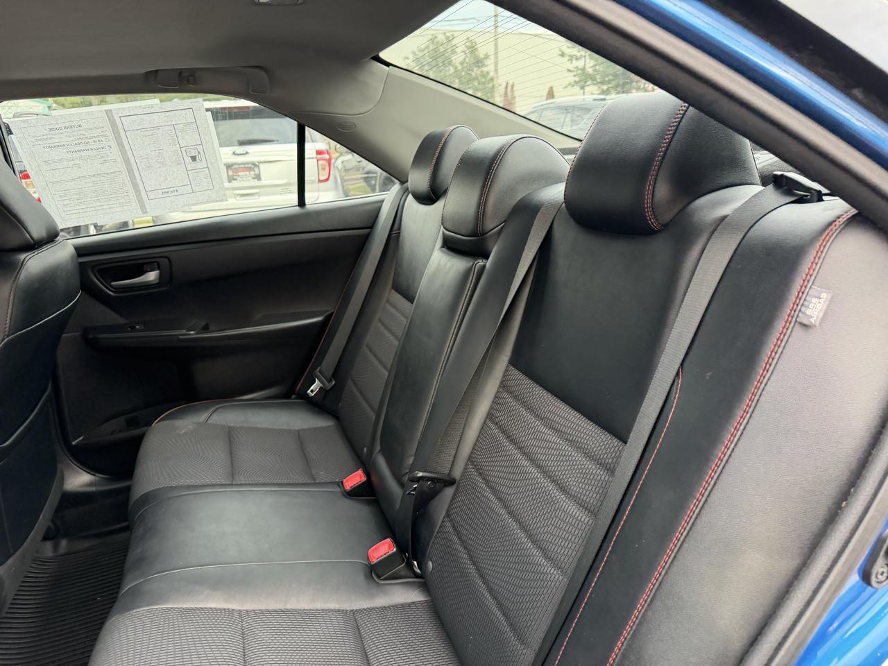 Toyota Camry SE 2017