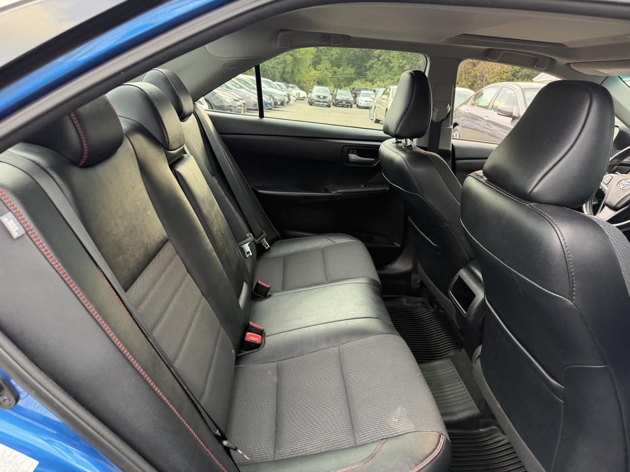 Toyota Camry SE 2017