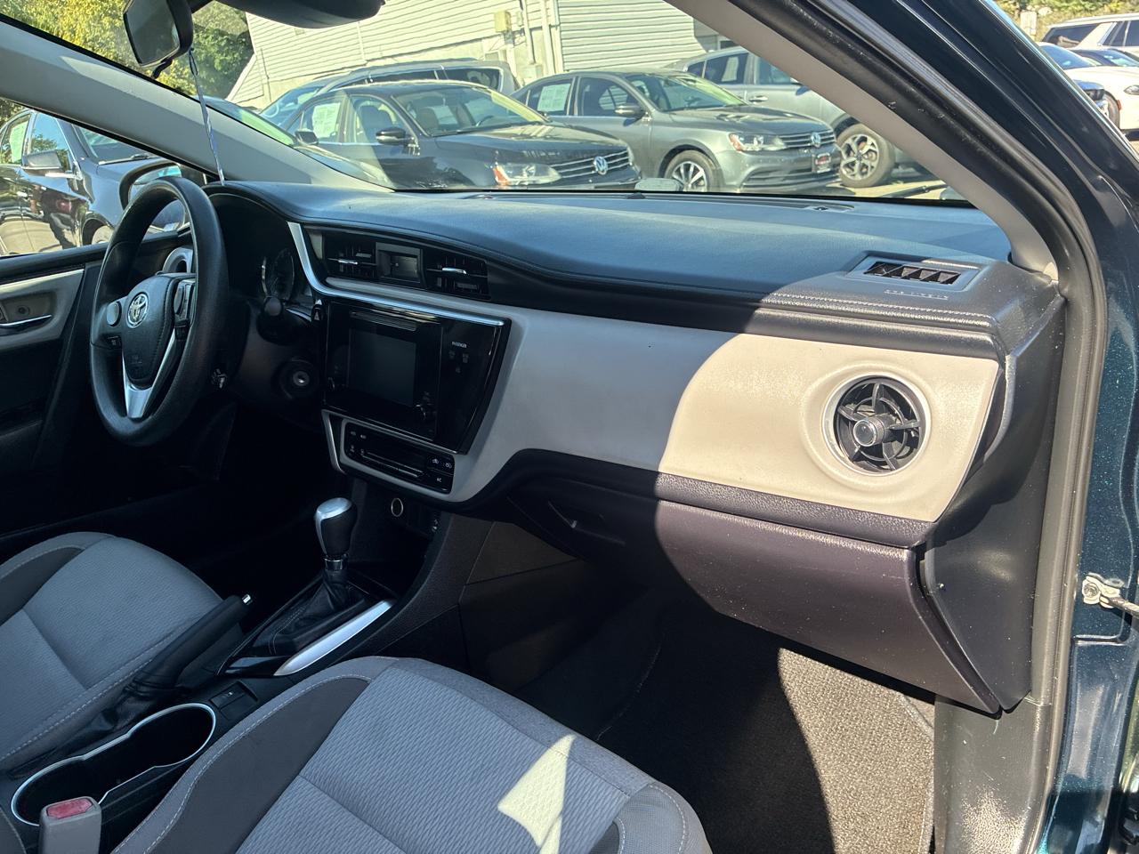 Toyota Corolla LE CVT 2017