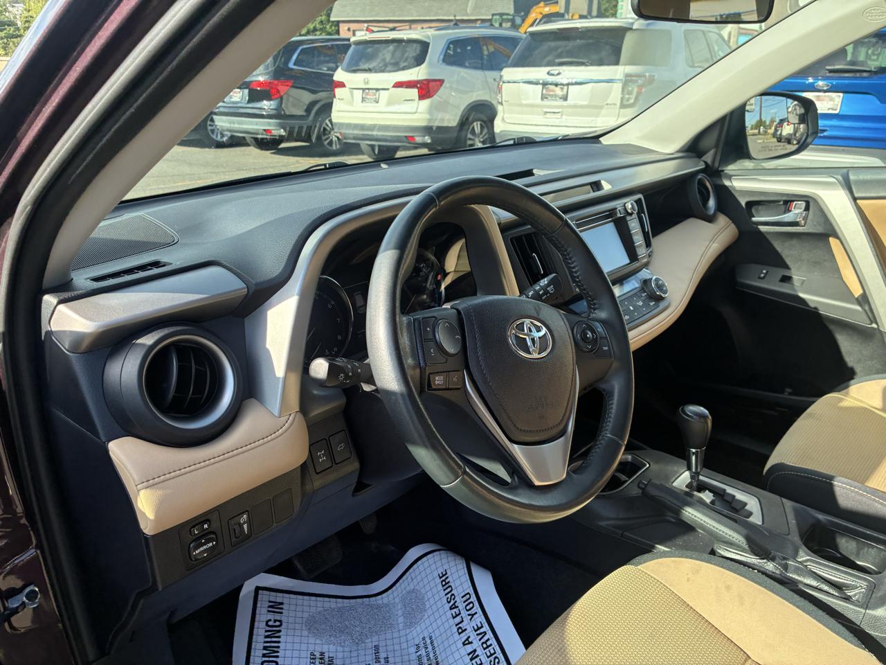 Toyota RAV4 XLE AWD 2016