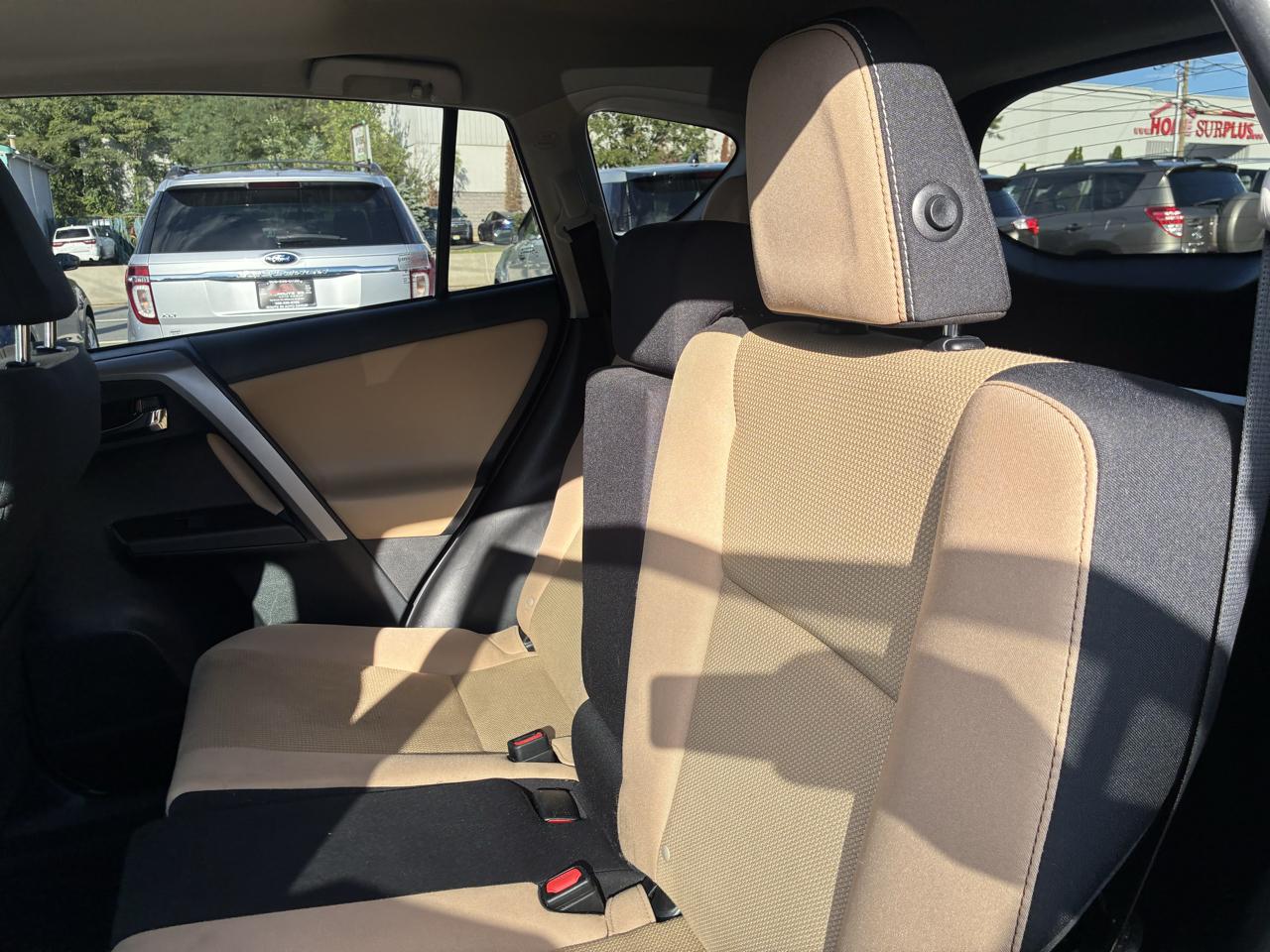 Toyota RAV4 XLE AWD 2016