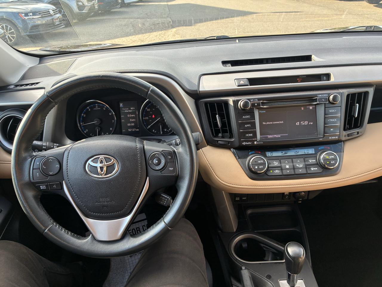 Toyota RAV4 XLE AWD 2016