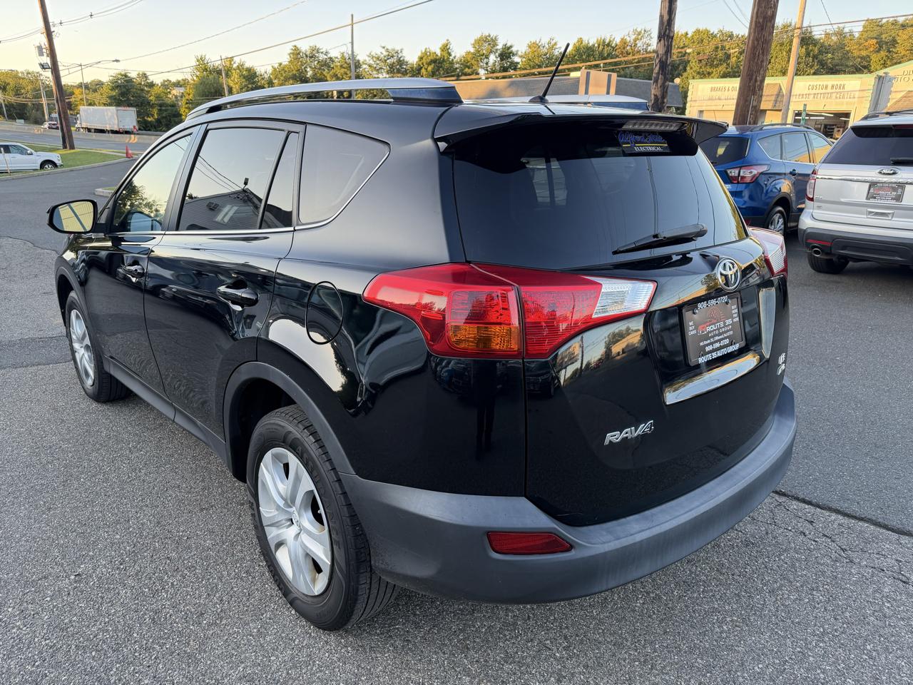 Toyota RAV4 LE AWD 2014