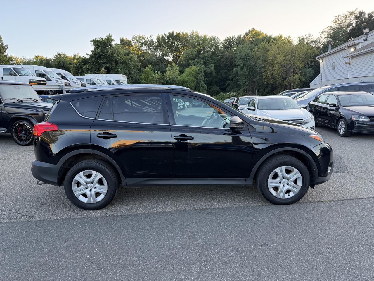 Toyota RAV4 LE AWD 2014
