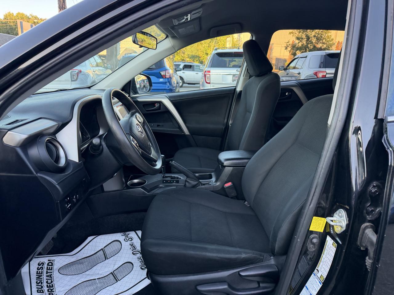 Toyota RAV4 LE AWD 2014