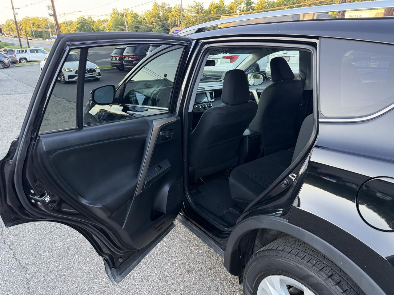Toyota RAV4 LE AWD 2014