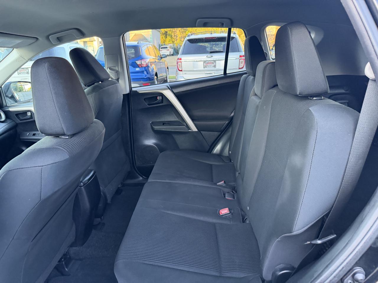 Toyota RAV4 LE AWD 2014