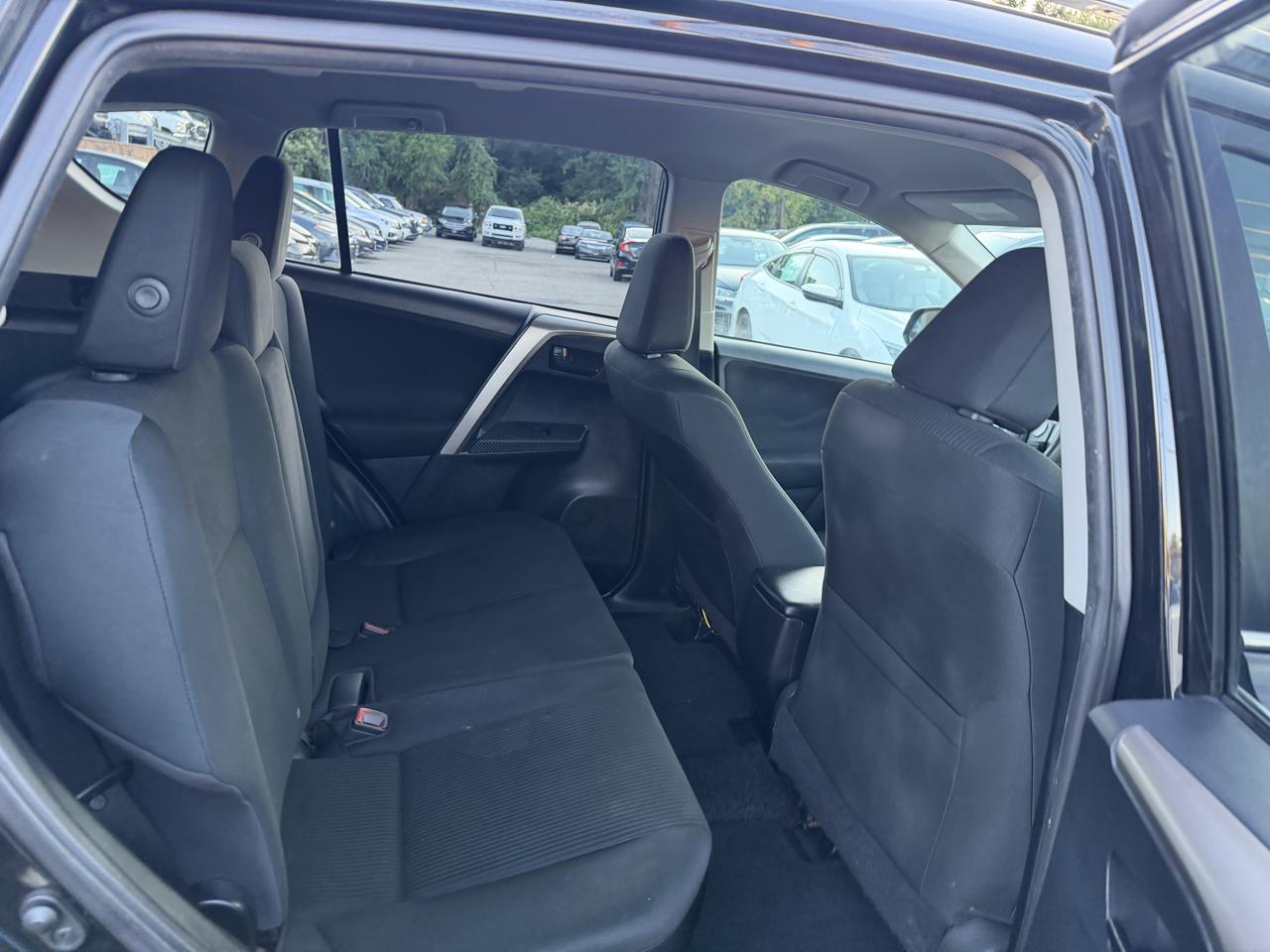 Toyota RAV4 LE AWD 2014