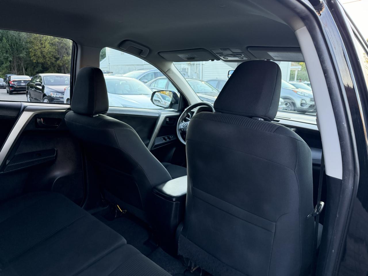 Toyota RAV4 LE AWD 2014