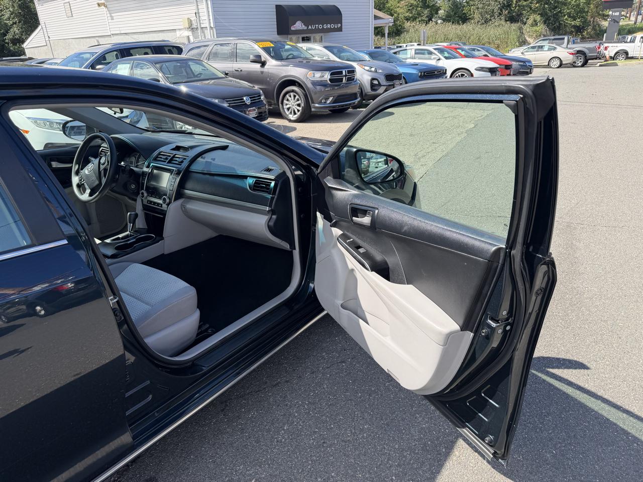 Toyota Camry LE 2014