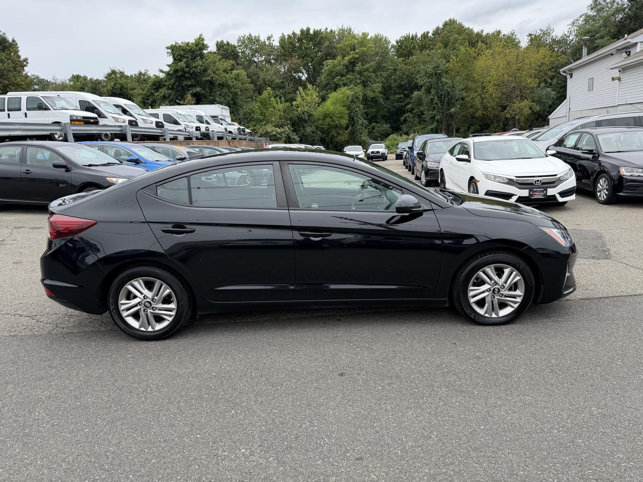 Hyundai Elantra Limited 2019
