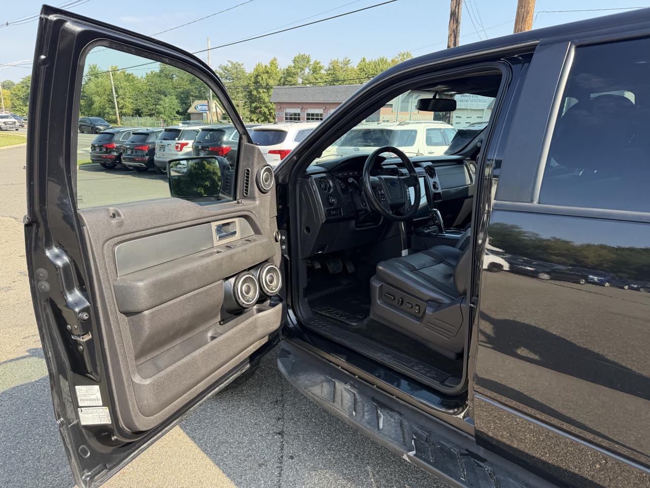Ford F-150 SVT Raptor SuperCrew 5.5-ft. Bed 4WD 2012
