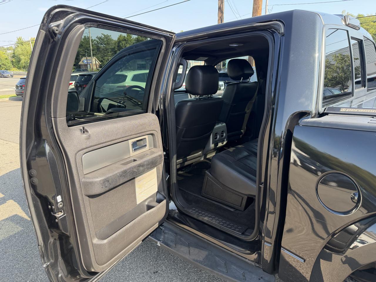 Ford F-150 SVT Raptor SuperCrew 5.5-ft. Bed 4WD 2012