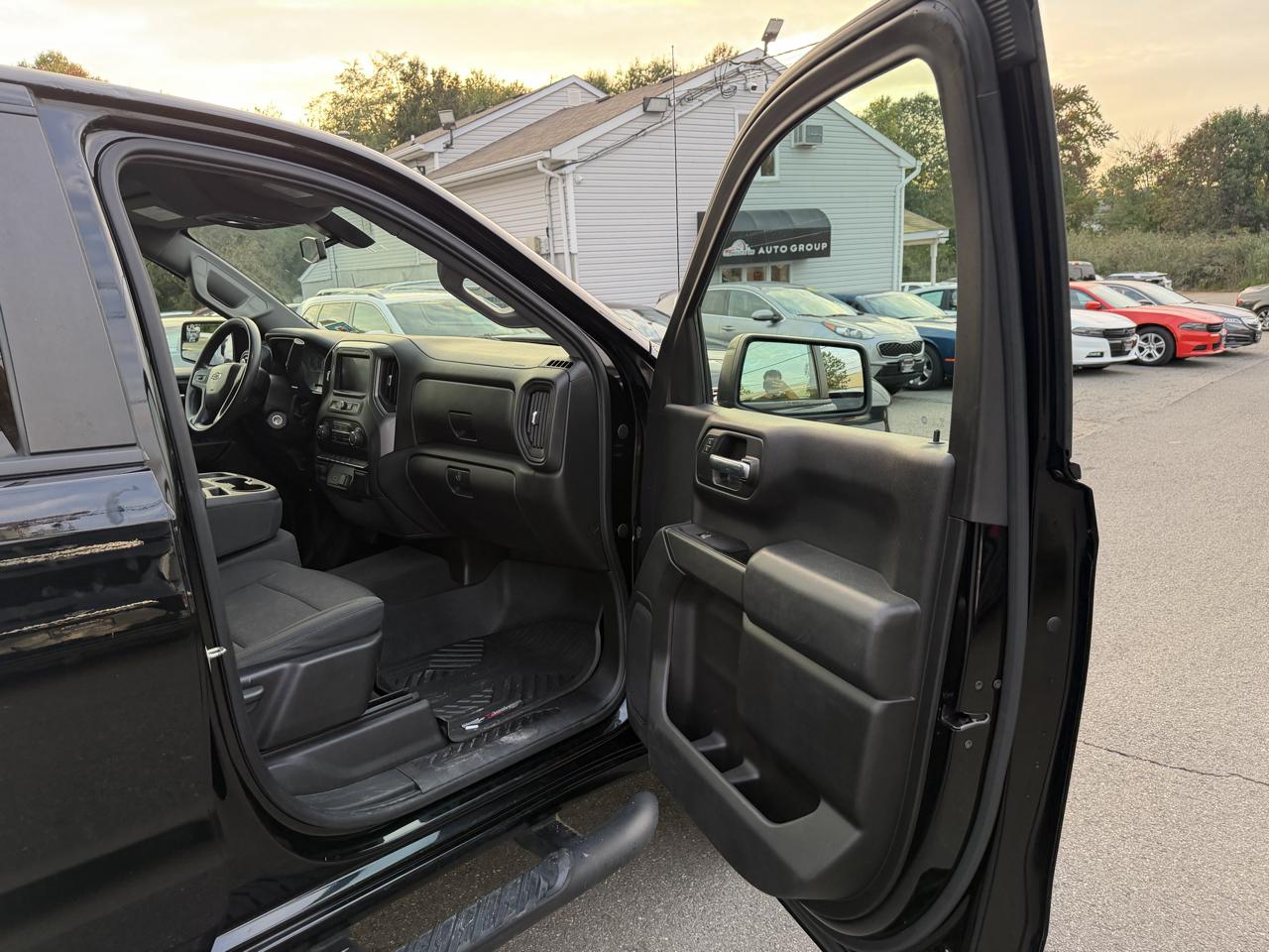 Chevrolet Silverado 1500 Custom Trail Boss Crew Cab Short Box 4WD 2020