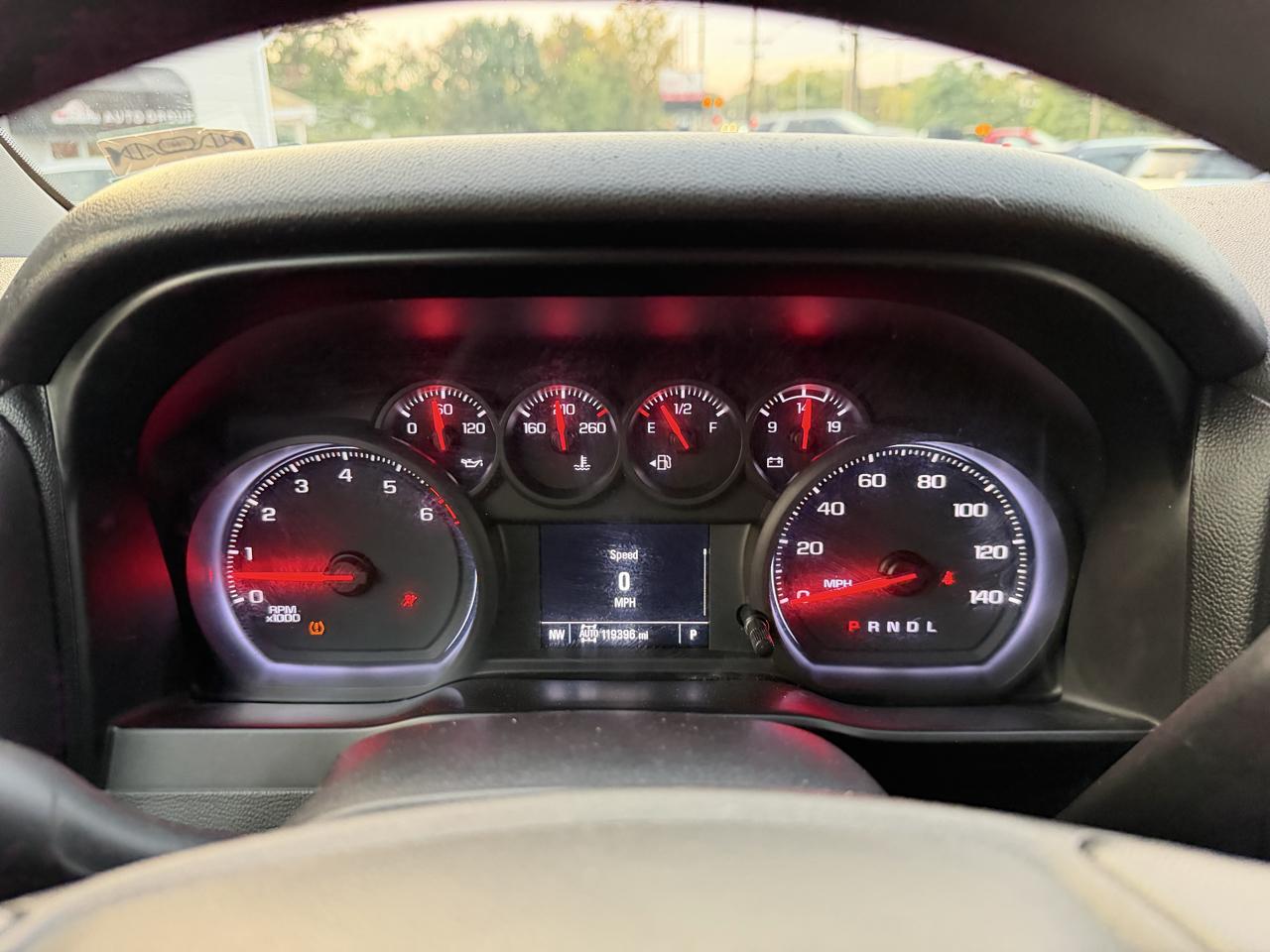 Chevrolet Silverado 1500 Custom Trail Boss Crew Cab Short Box 4WD 2020