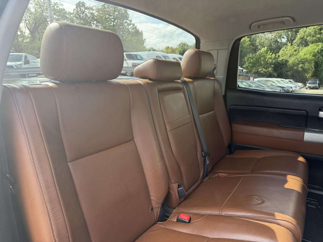 Toyota Tundra Limited CrewMax 6AT 2WD 2007