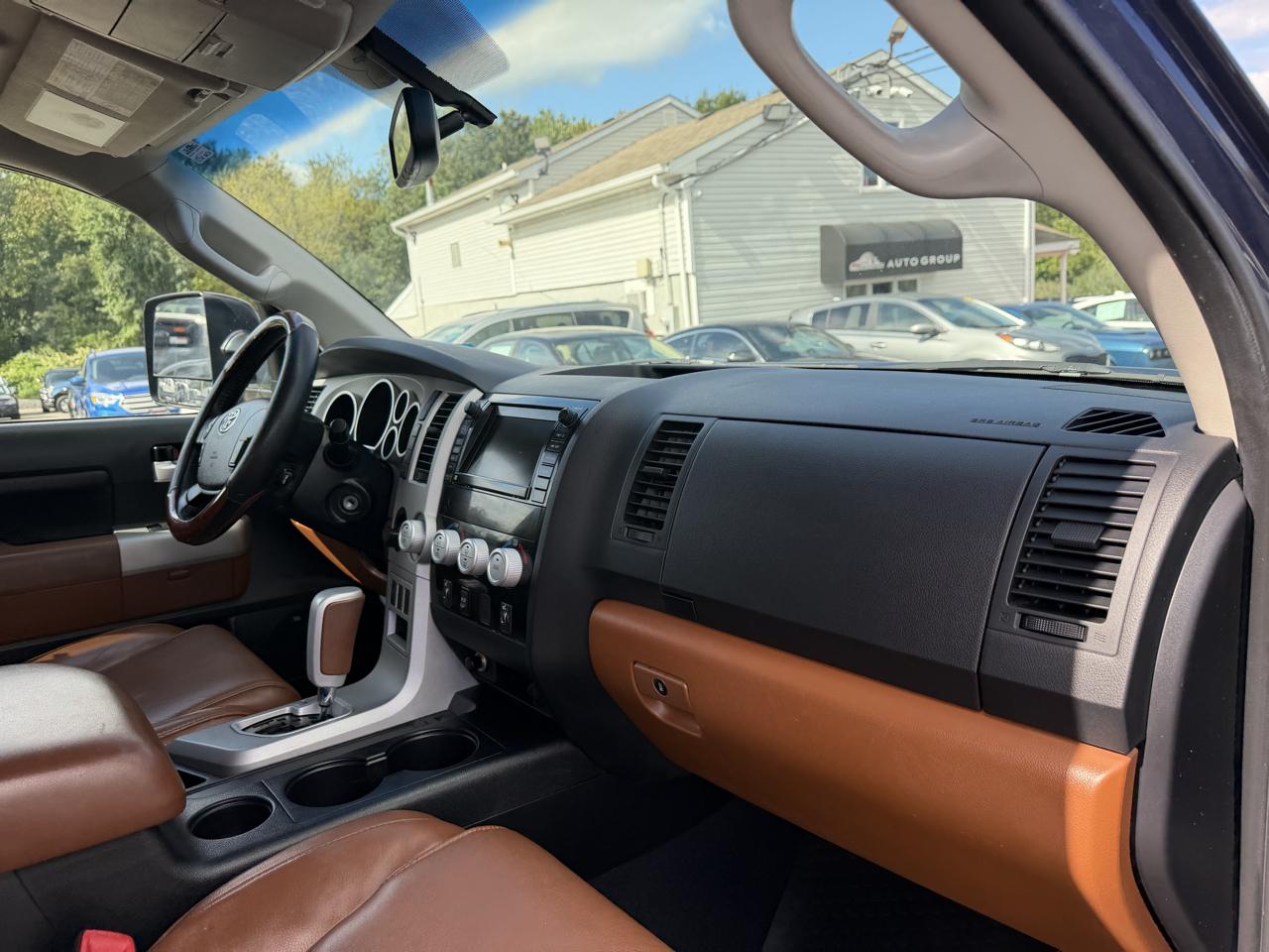 Toyota Tundra Limited CrewMax 6AT 2WD 2007