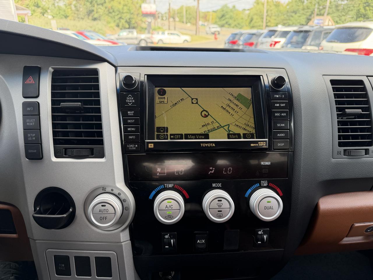 Toyota Tundra Limited CrewMax 6AT 2WD 2007