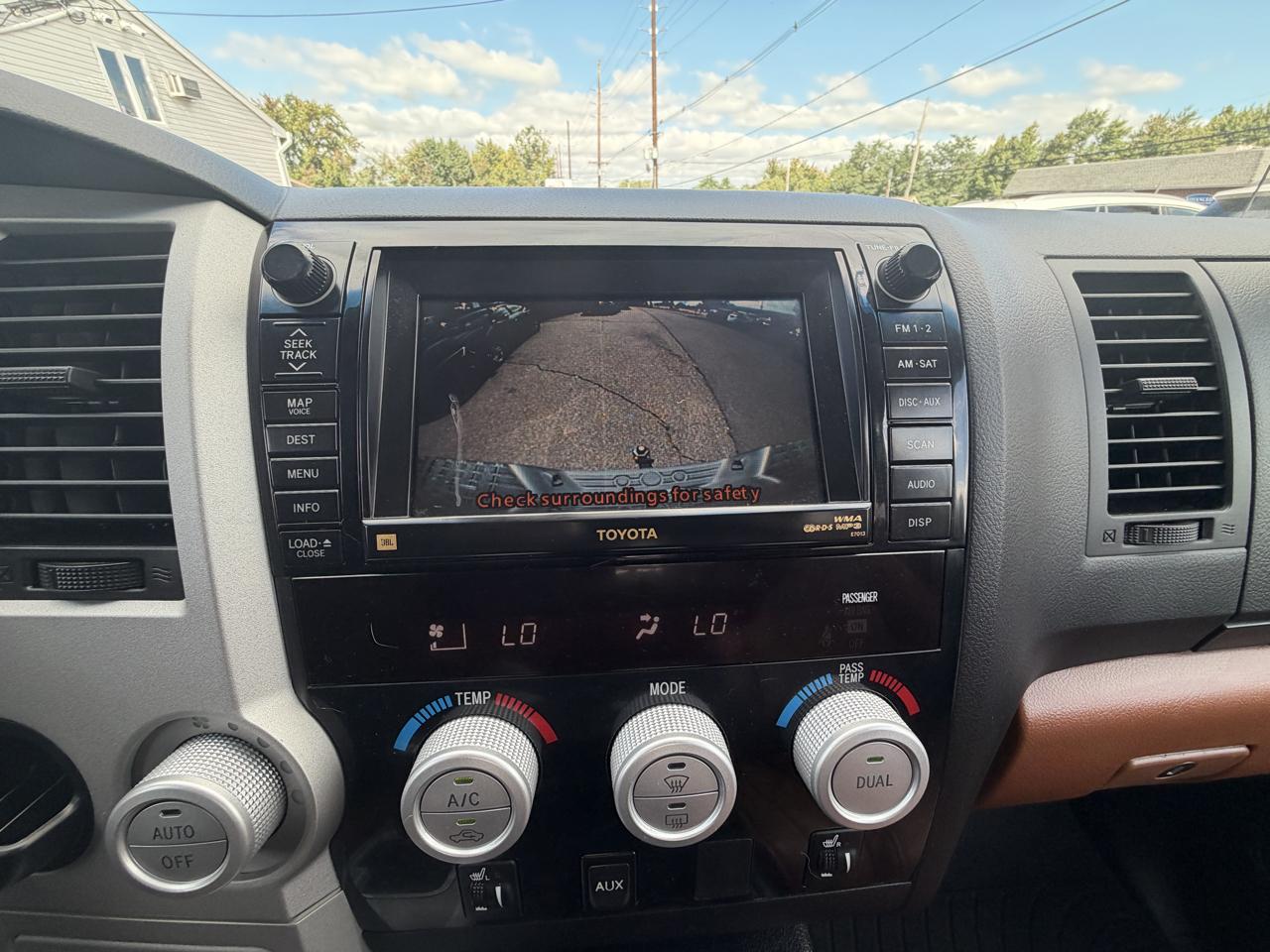 Toyota Tundra Limited CrewMax 6AT 2WD 2007