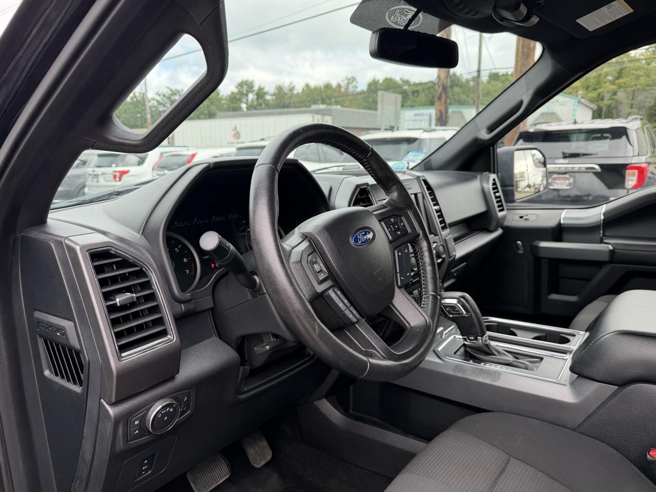 Ford F-150 XLT SuperCrew 6.5-ft. Bed 4WD 2017