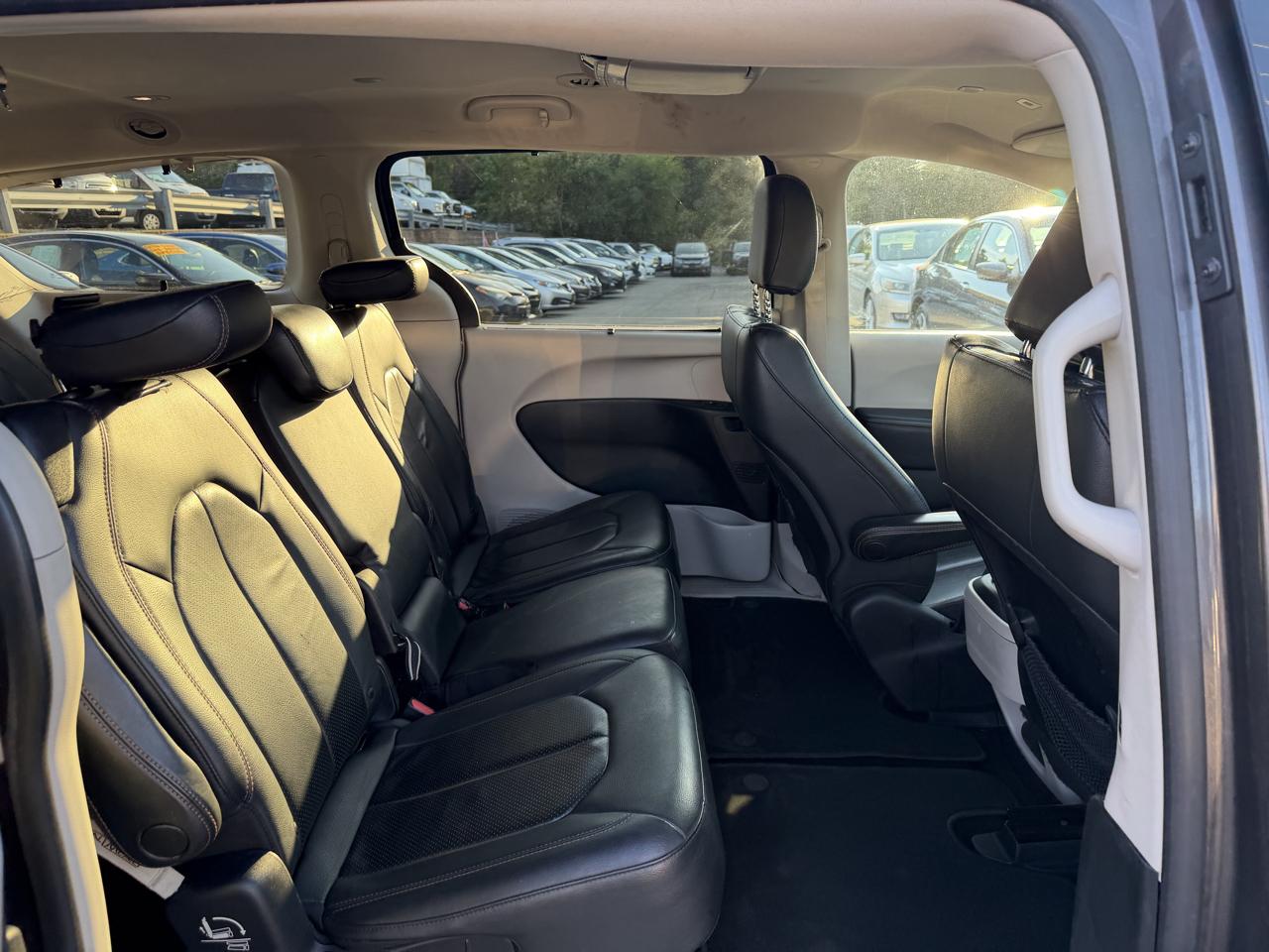 Chrysler Pacifica Touring-L 2019