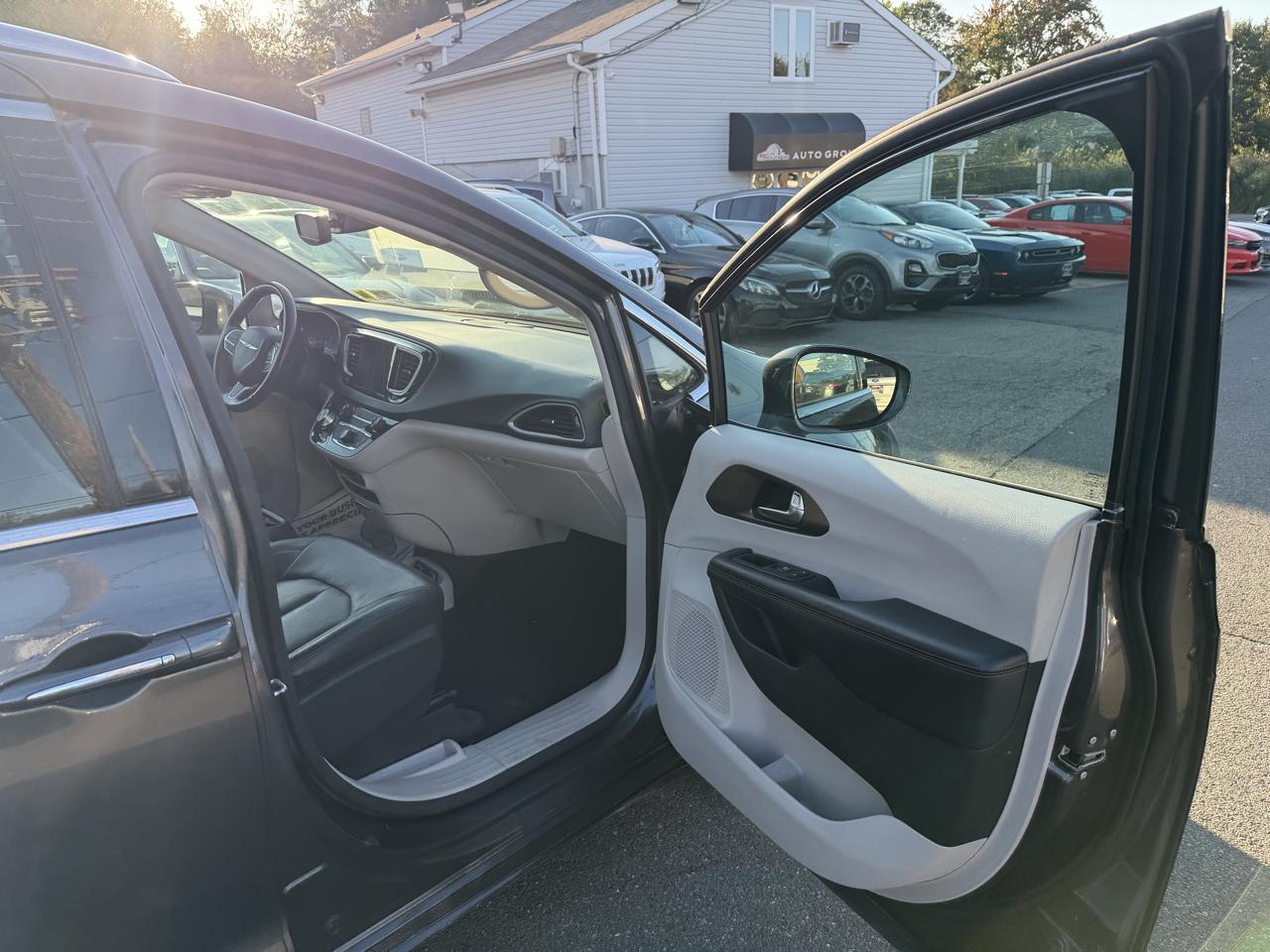 Chrysler Pacifica Touring-L 2019