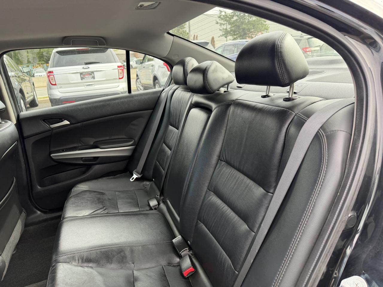 Honda Accord EX-L Sedan AT 2010