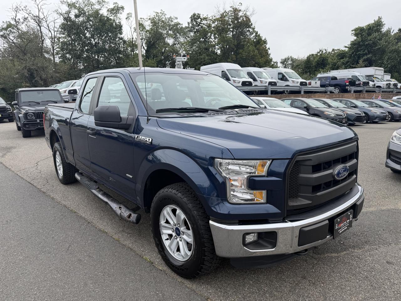 Ford F-150 XL SuperCrew 5.5-ft. Bed 4WD 2015