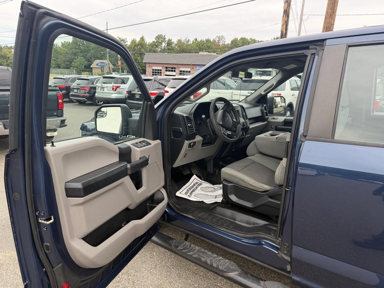 Ford F-150 XL SuperCrew 5.5-ft. Bed 4WD 2015