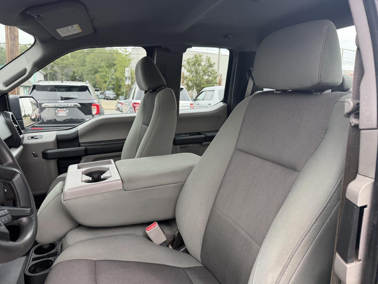 Ford F-150 XL SuperCrew 5.5-ft. Bed 4WD 2015