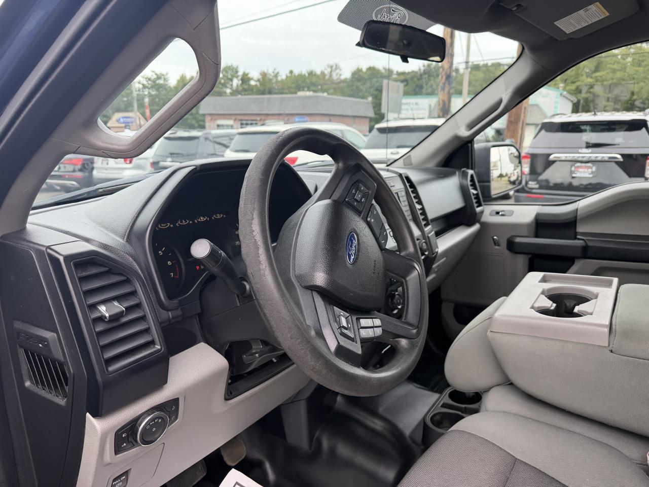 Ford F-150 XL SuperCrew 5.5-ft. Bed 4WD 2015