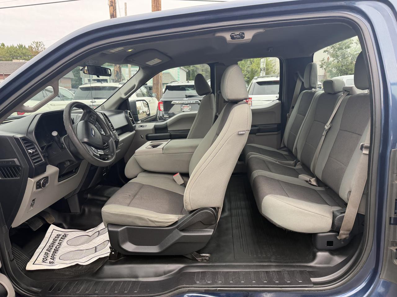 Ford F-150 XL SuperCrew 5.5-ft. Bed 4WD 2015