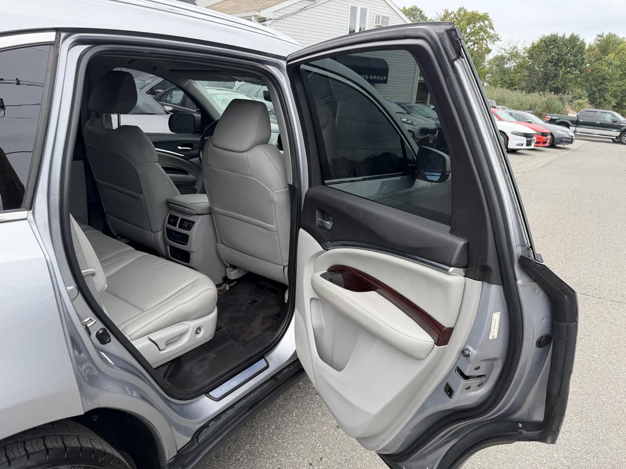 Acura MDX SH-AWD 9-Spd AT w/Tech Package 2016