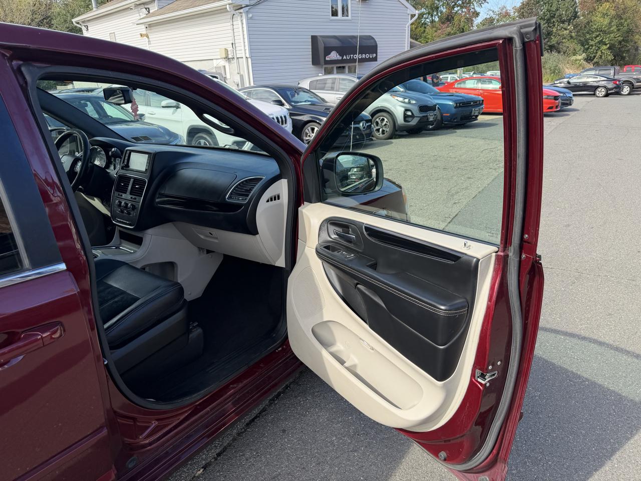 Dodge Grand Caravan SXT 2017