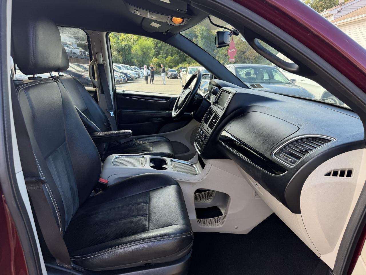 Dodge Grand Caravan SXT 2017