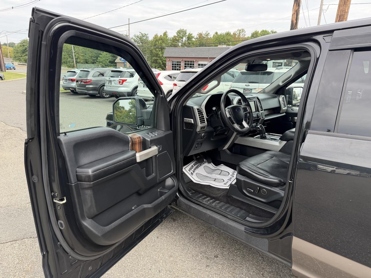 Ford F-150 Lariat SuperCrew 5.5-ft. Bed 4WD 2015