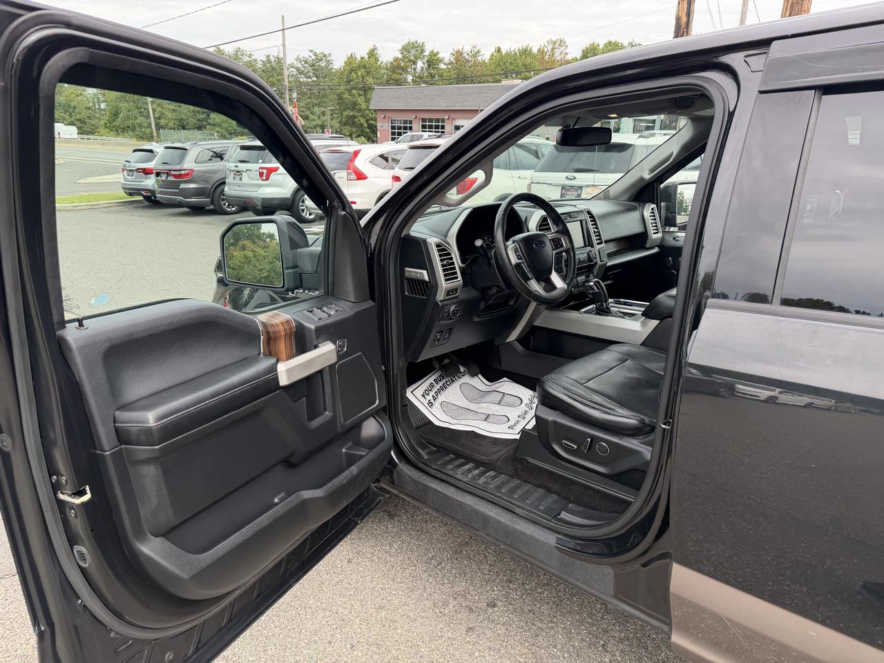 Ford F-150 Lariat SuperCrew 5.5-ft. Bed 4WD 2015