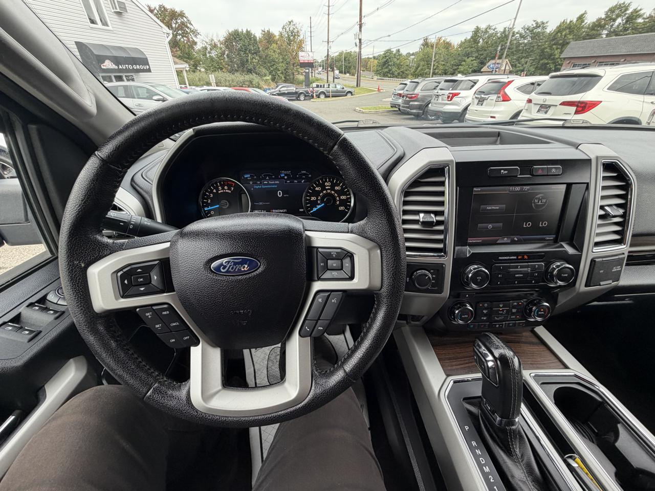 Ford F-150 Lariat SuperCrew 5.5-ft. Bed 4WD 2015
