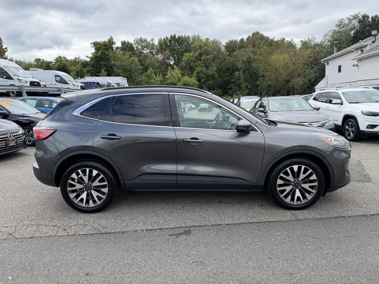 Ford Escape Titanium 4WD 2020