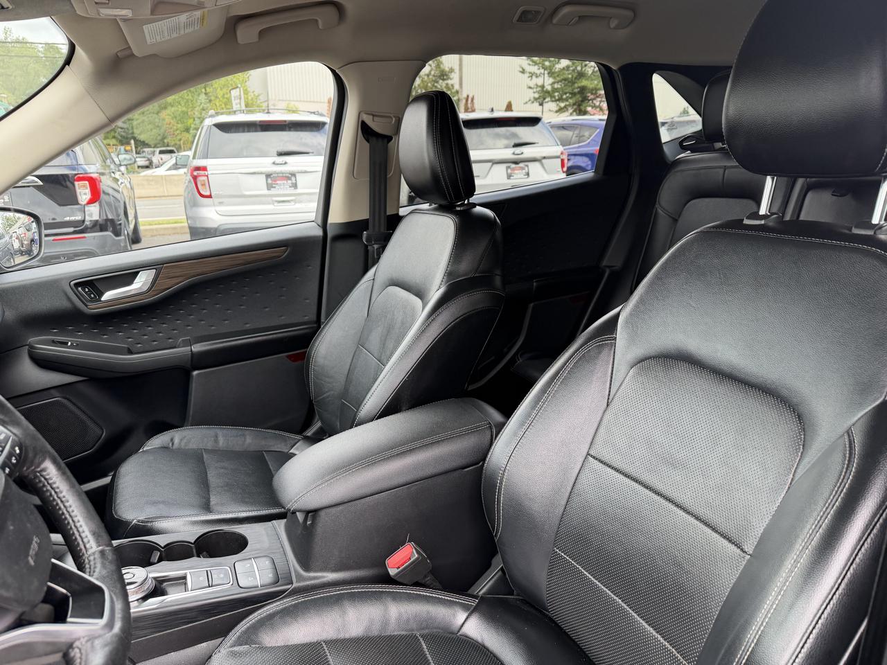Ford Escape Titanium 4WD 2020