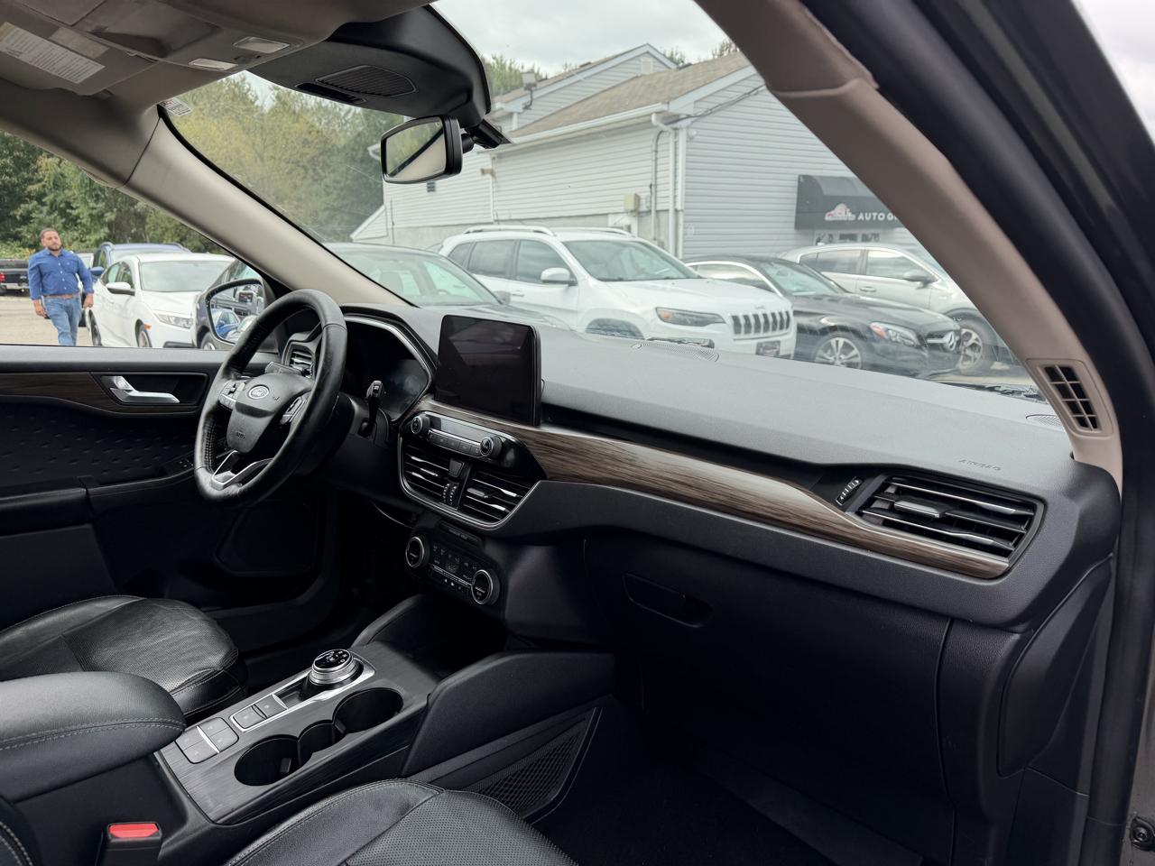 Ford Escape Titanium 4WD 2020