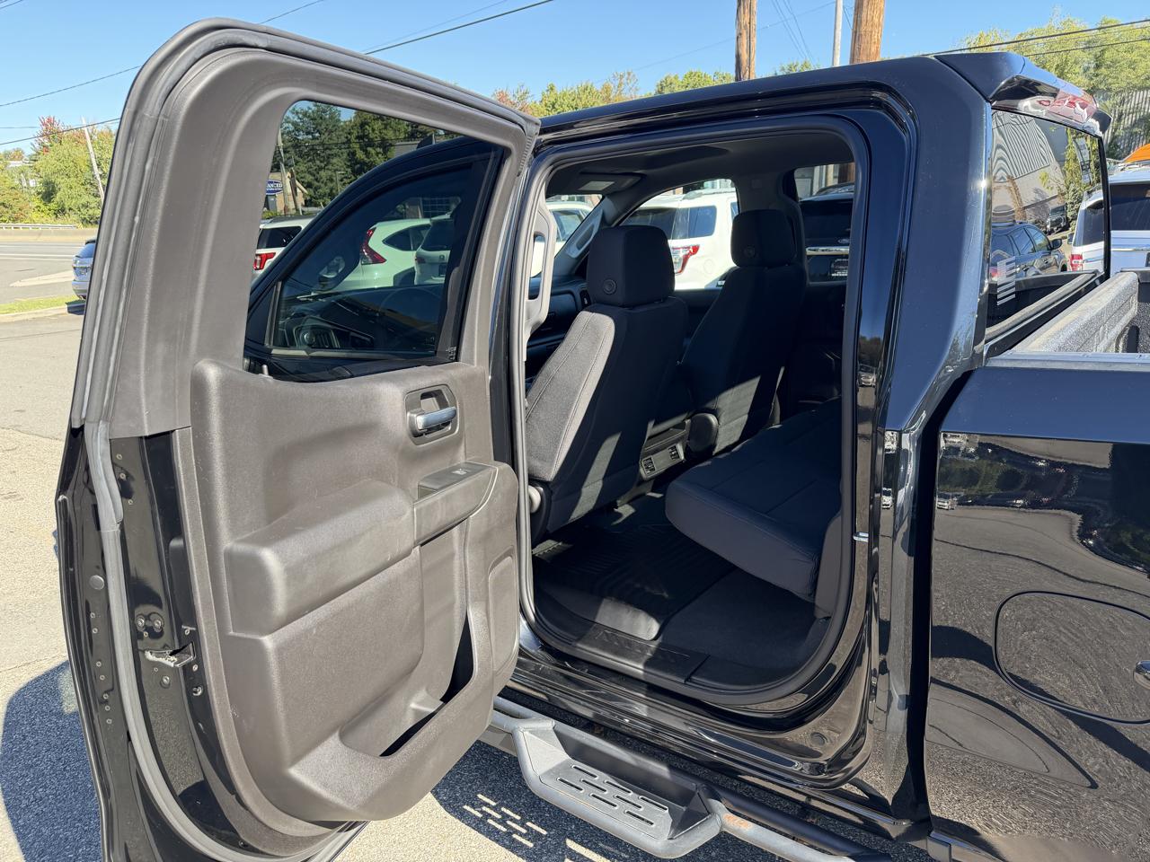 Chevrolet Silverado 1500 Custom Crew Cab Short Box 4WD 2021