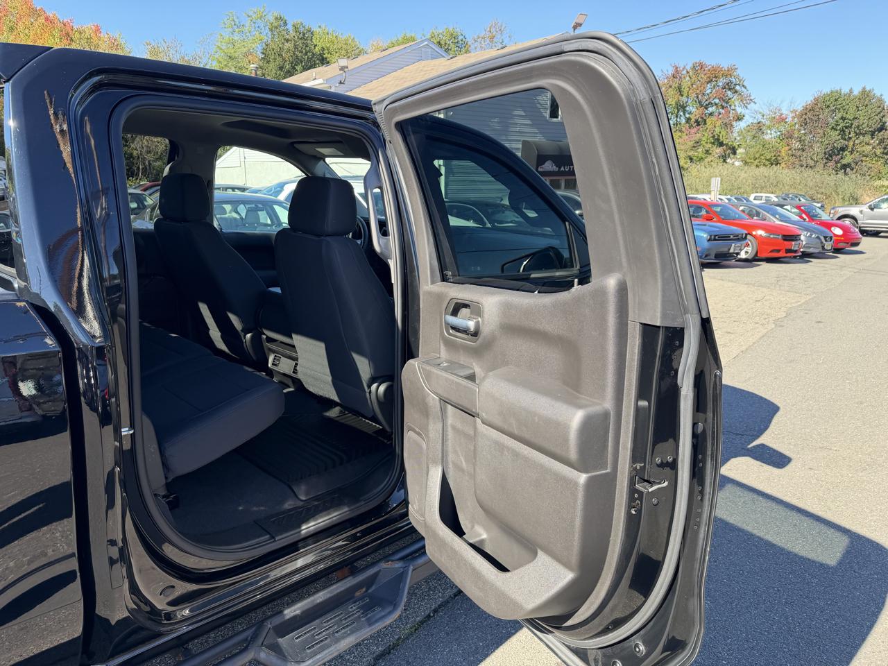 Chevrolet Silverado 1500 Custom Crew Cab Short Box 4WD 2021