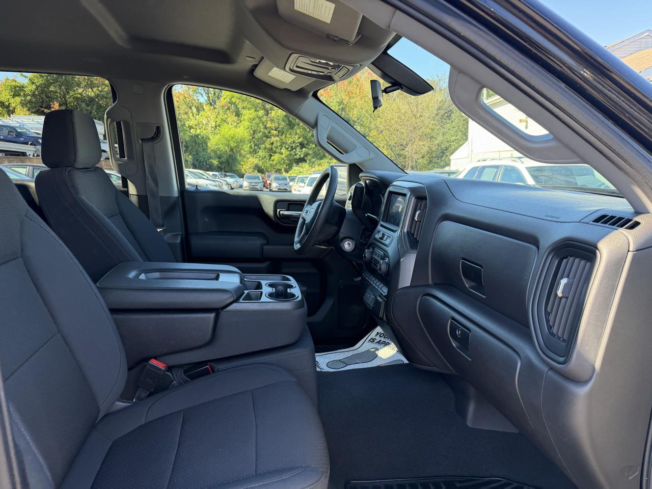 Chevrolet Silverado 1500 Custom Crew Cab Short Box 4WD 2021