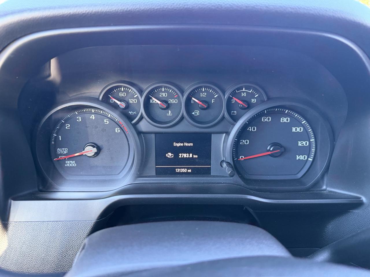 Chevrolet Silverado 1500 Custom Crew Cab Short Box 4WD 2021