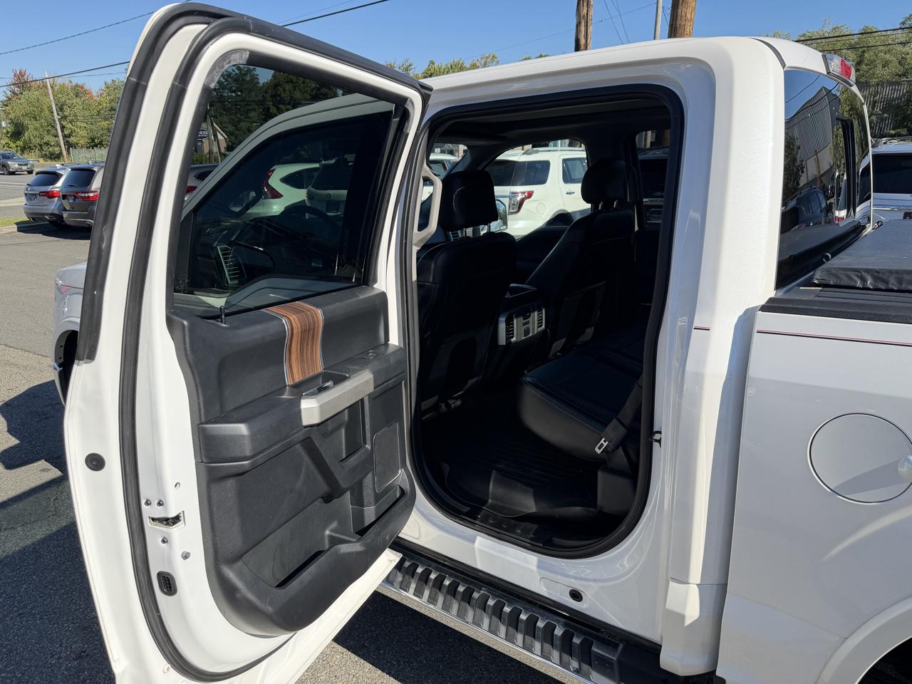 Ford F-150 Lariat SuperCrew 5.5-ft. Bed 4WD 2015