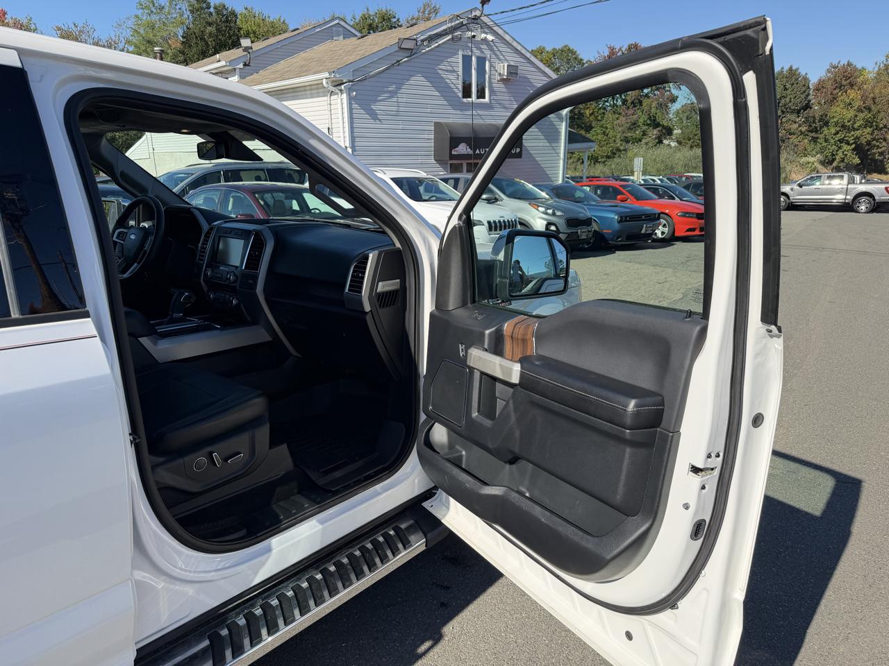 Ford F-150 Lariat SuperCrew 5.5-ft. Bed 4WD 2015